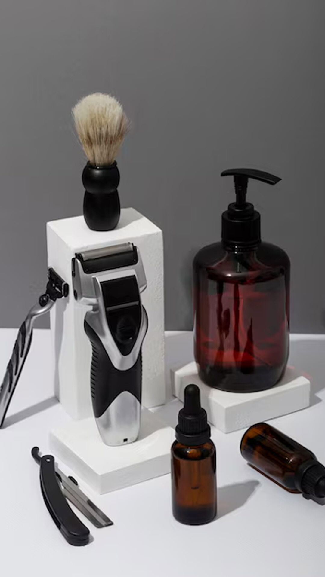 A beard brush, face wash, seasor, and other accesories for dulha to keep it in wedding kit