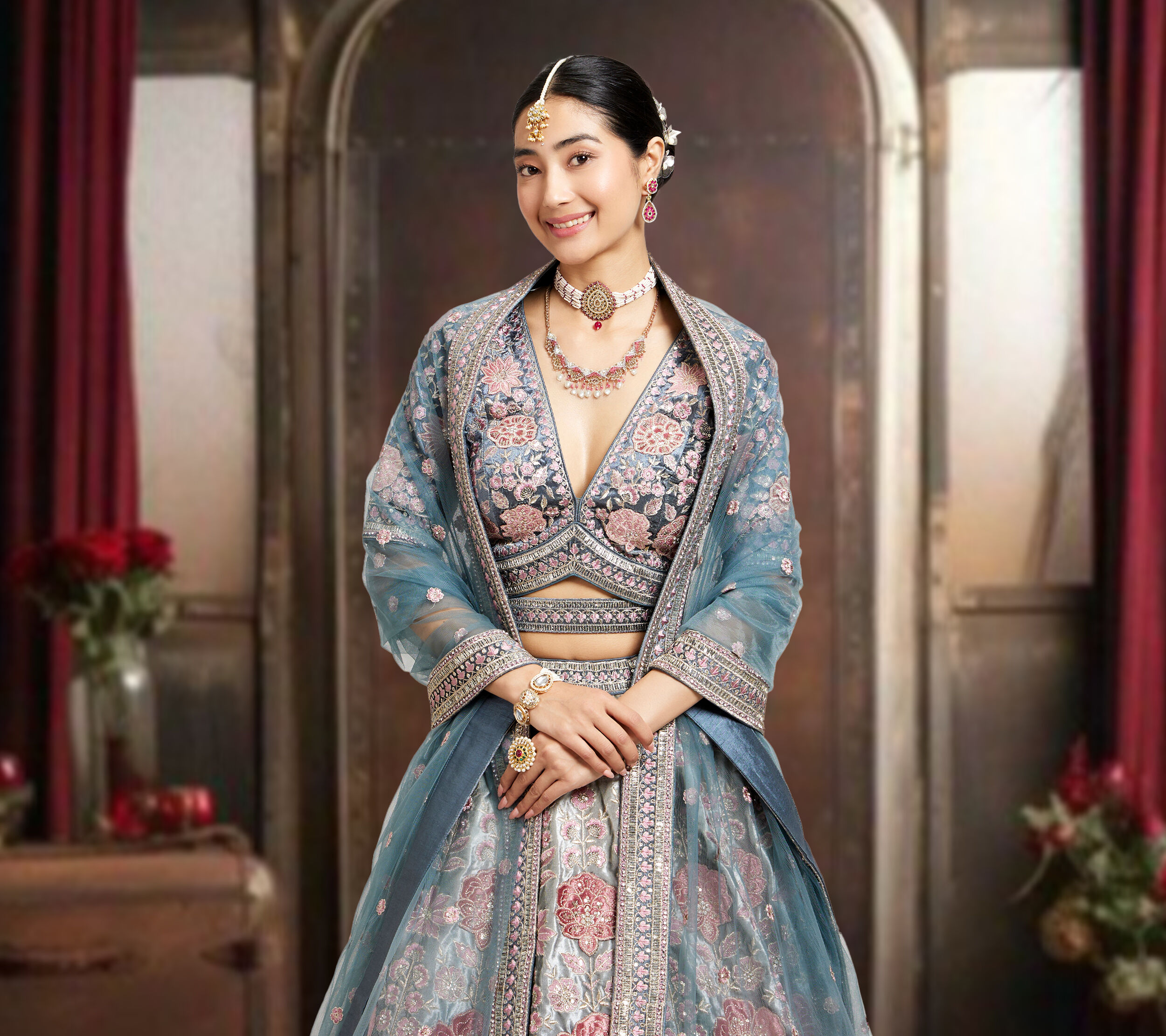 Pairing your sweetheart neckline blouse with a choker