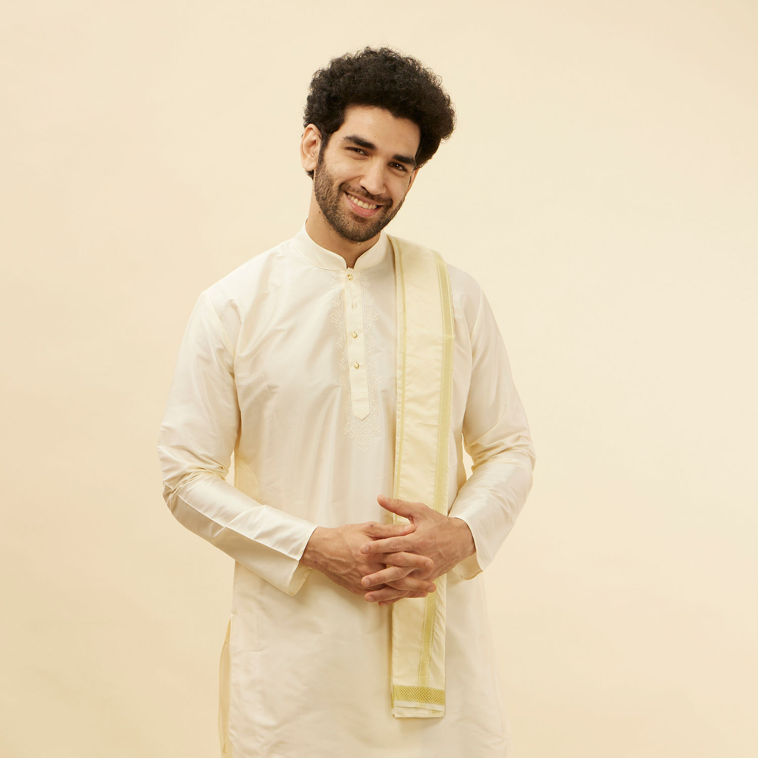Shop Exclusive Wedding Wear for Men Onine in India @Manyavar