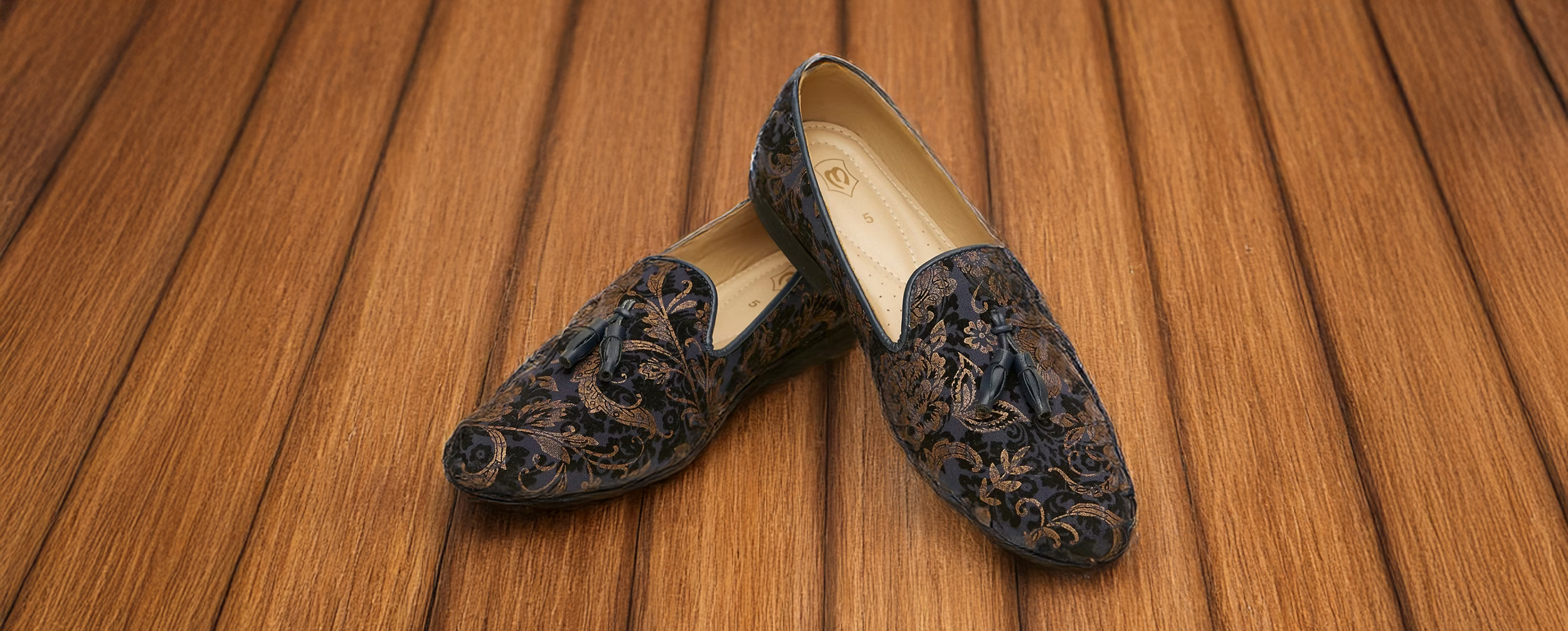 Blue wedding juttis for men styled with traditional attire Blue wedding juttis for men styled with traditional attire