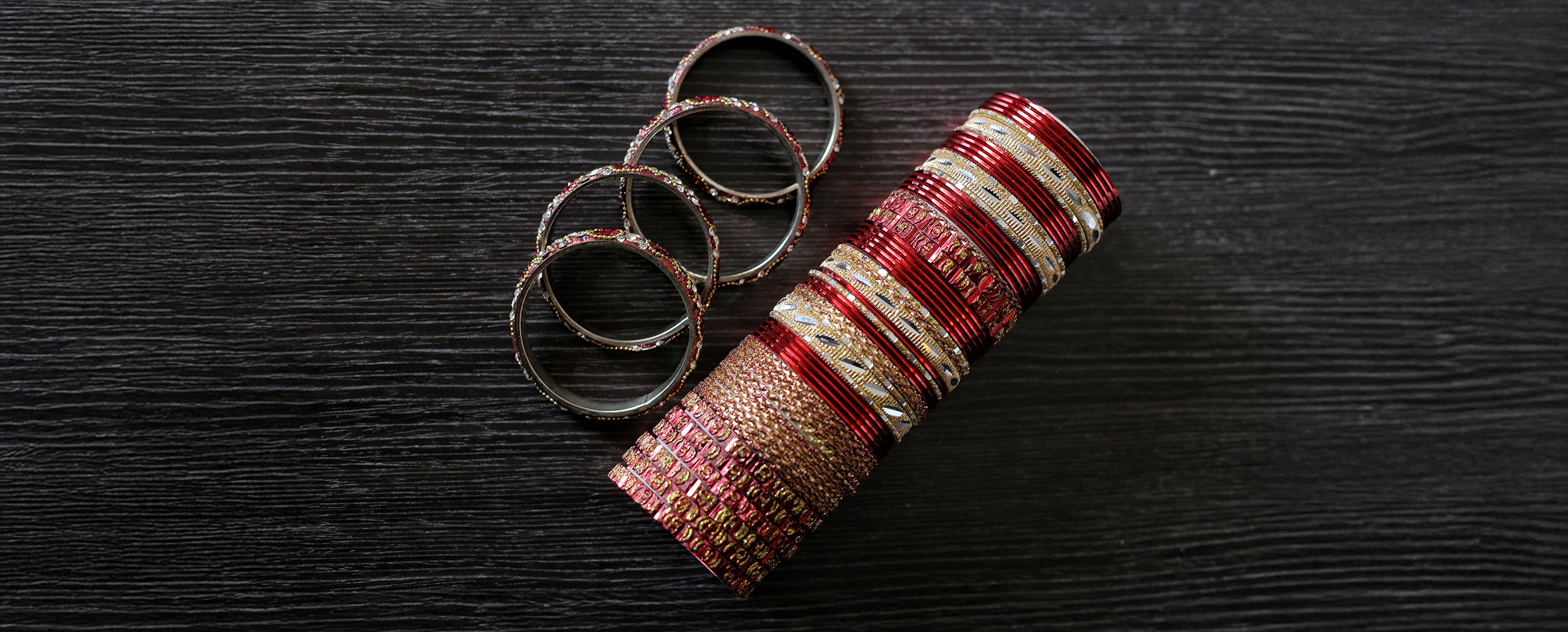 Different colour bangles for bride to wear in wedding Different colour bangles for bride to wear in wedding
