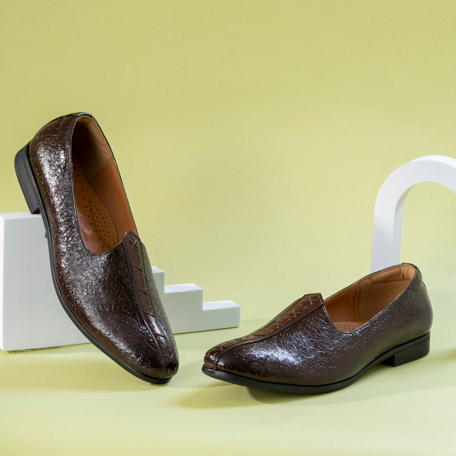 ethnic shoes for mens online