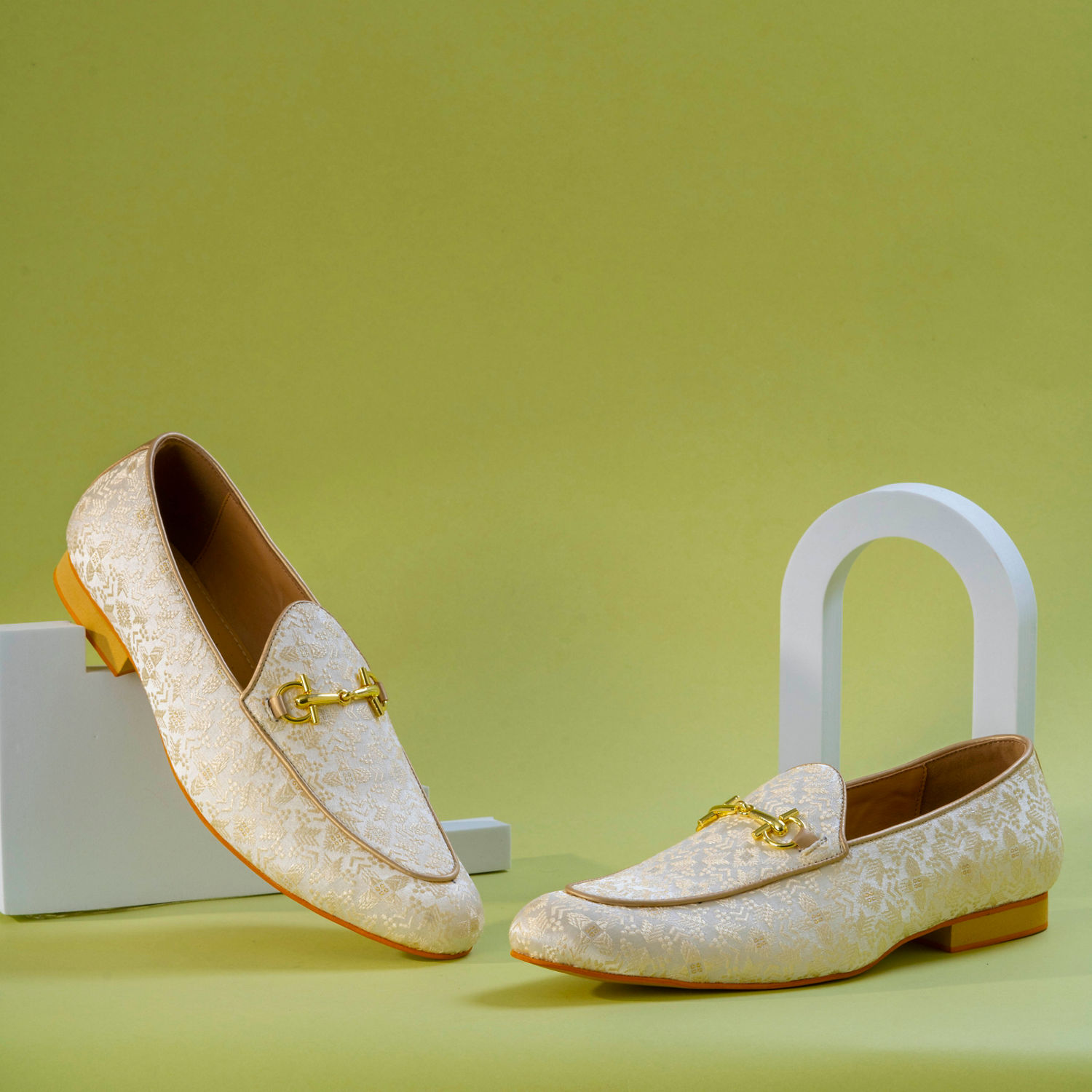 Ethnic footwear for men- Shop Traditional Footwear Online in 