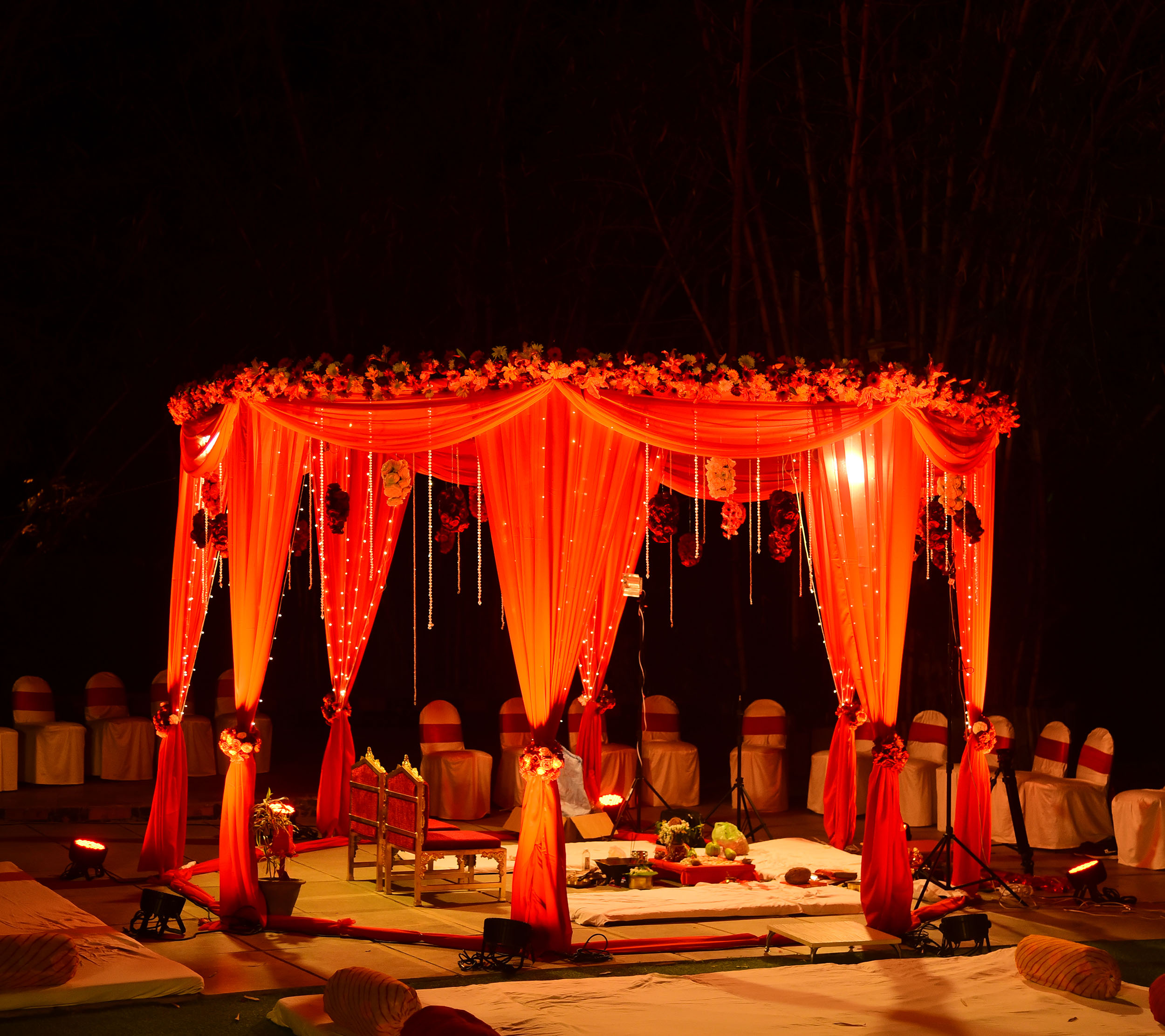 20+ Breathtaking Wedding Mandap Decoration Ideas for Your Dreamy Pheras!