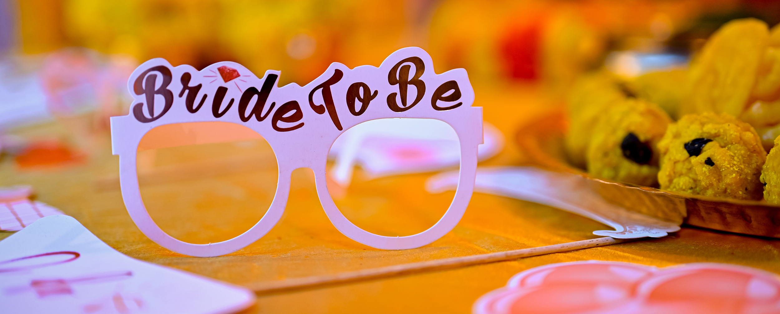 A beautiful pink bride to be goggle A beautiful pink bride to be goggle