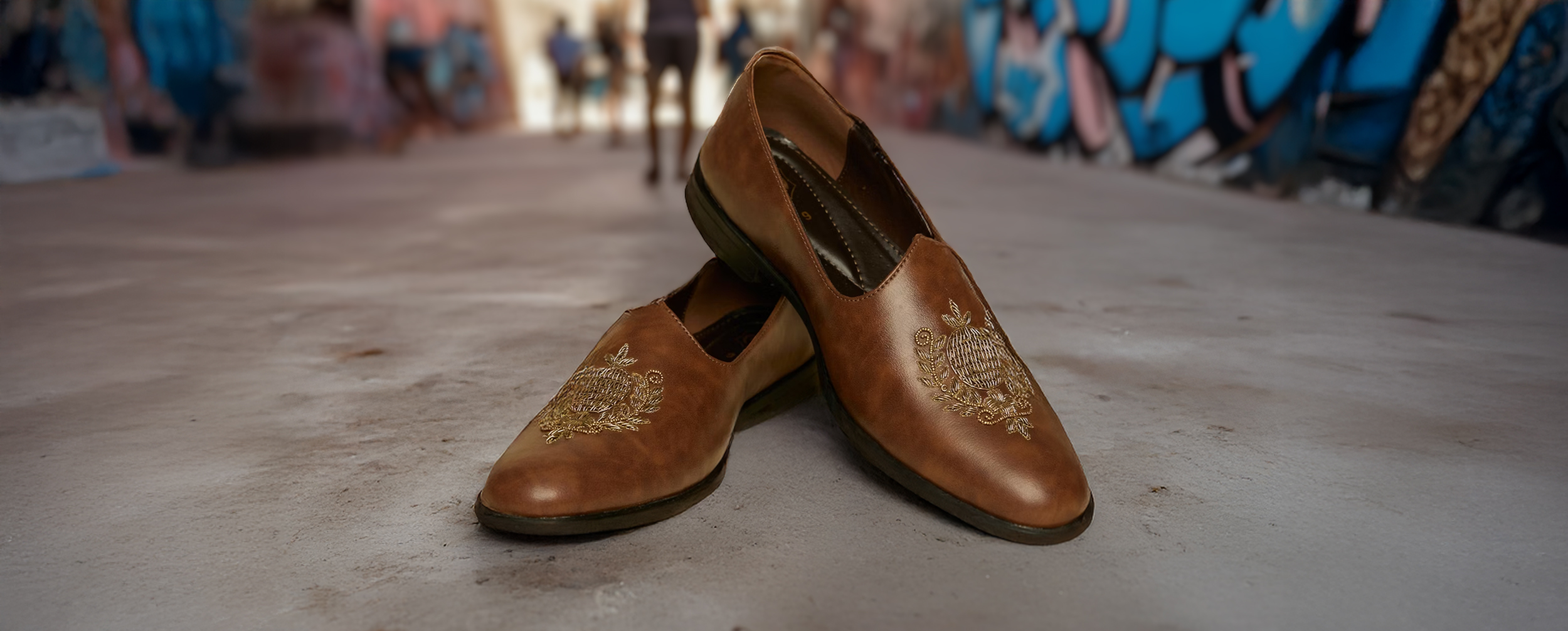 A beautiful designed brown jutti for men for a wedding. A beautiful designed brown jutti for men for a wedding.