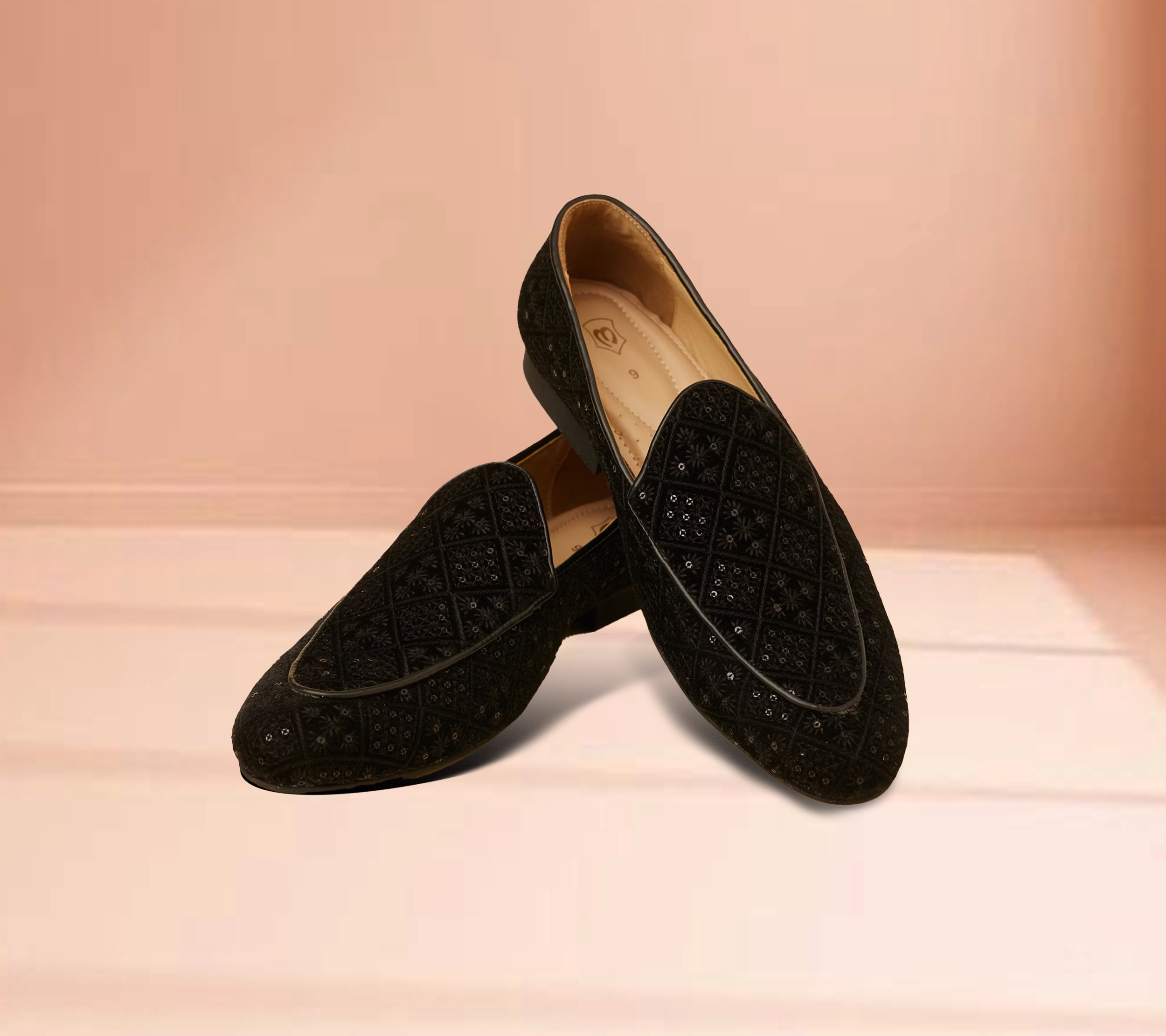 Black Jutti for Men: Dapper Ways to Style This Wedding Must-Have