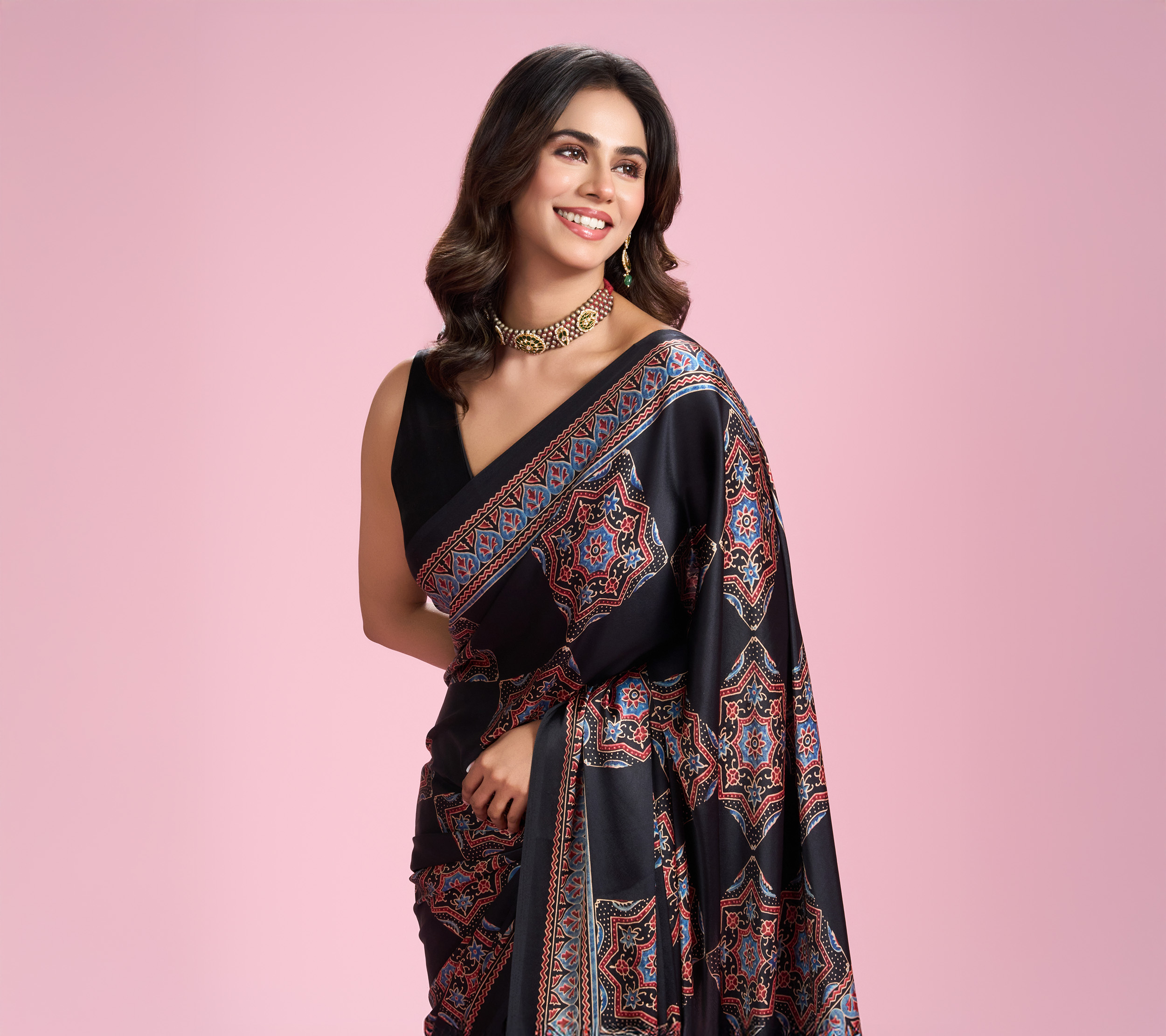 From Day to Night: Styling Your Black Saree for Any Occasion